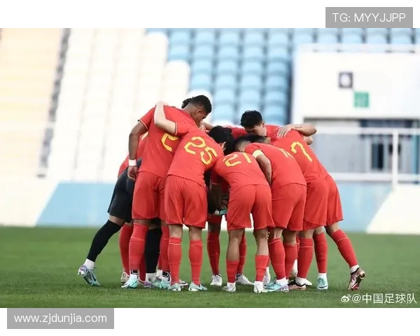 国足客场逆转取胜全场鏖战九十分钟展现顽强拼搏精神